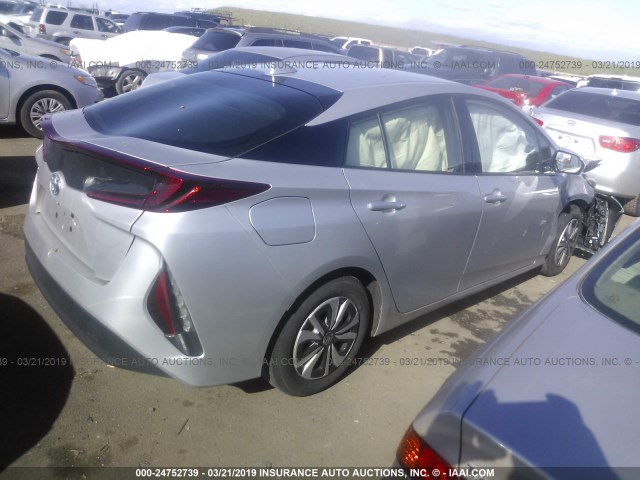 JTDKARFP6H3066190 - 2017 TOYOTA PRIUS PRIME  银色 照片 4