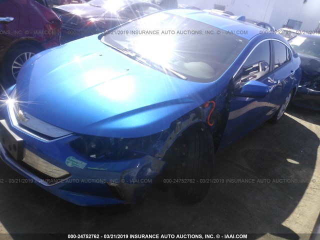 1G1RC6S58HU124041 - 2017 CHEVROLET VOLT LT BLUE photo 2