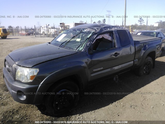 5TFTX4GN5BX001690 - 2011 TOYOTA TACOMA PRERUNNER ACCESS CAB GRAY photo 2