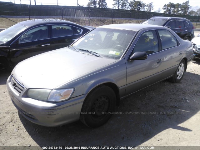 4T1BG22K61U060904 - 2001 TOYOTA CAMRY CE/LE/XLE GRAY photo 2