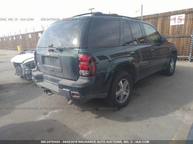 1GNDT13S852314039 - 2005 CHEVROLET TRAILBLAZER LS/LT GREEN photo 4