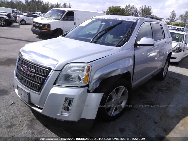 2CTALSEC6B6319704 - 2011 GMC TERRAIN SLE SILVER photo 2