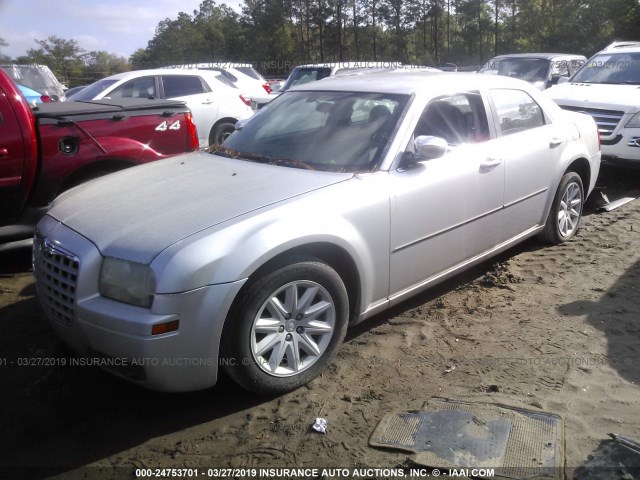 2C3KA43R28H133541 - 2008 CHRYSLER 300 LX SILVER photo 2