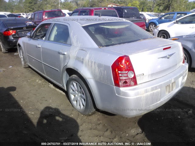 2C3KA43R28H133541 - 2008 CHRYSLER 300 LX SILVER photo 3