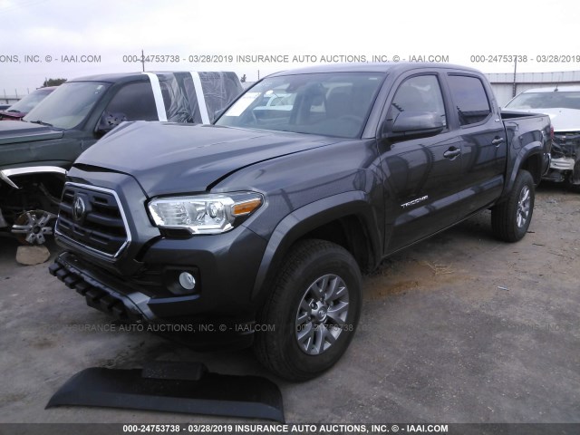 5TFAZ5CN0KX079386 - 2019 TOYOTA TACOMA DOUBLE CAB/SR5/TRD SPORT/ GRAY photo 2