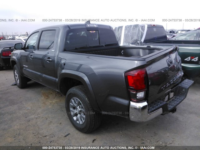 5TFAZ5CN0KX079386 - 2019 TOYOTA TACOMA DOUBLE CAB/SR5/TRD SPORT/ GRAY photo 3