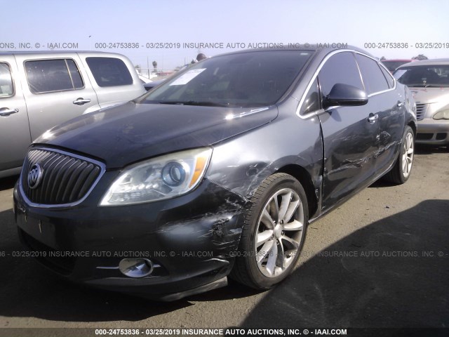 1G4PP5SK7D4140725 - 2013 BUICK VERANO GRAY photo 2