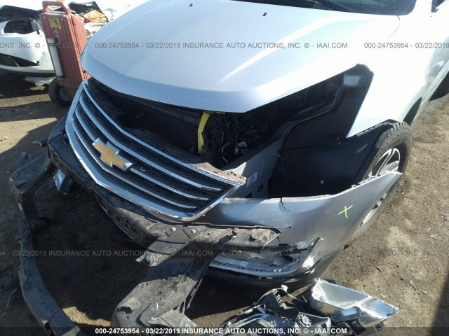 1GNKVGKD3HJ111545 - 2017 CHEVROLET TRAVERSE LT SILVER photo 6