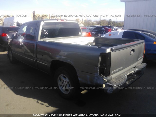 2GCEC19V521200574 - 2002 CHEVROLET SILVERADO C1500 GRAY photo 3