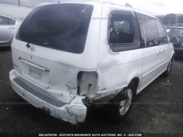 KNDUP131226298882 - 2002 KIA SEDONA EX/LX WHITE photo 4