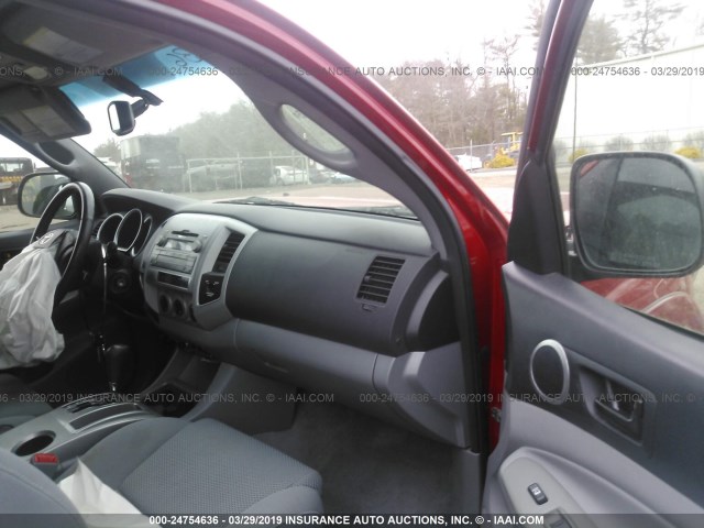 5TEUU4EN6AZ735942 - 2010 TOYOTA TACOMA ACCESS CAB წითელი ფოტო 5