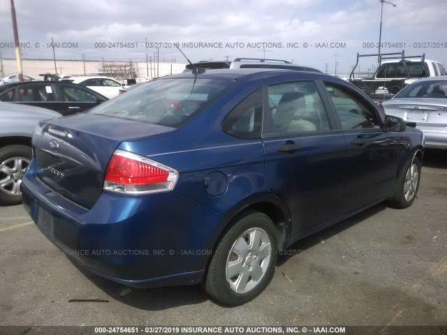 1FAHP34N18W281715 - 2008 FORD FOCUS S/SE BLUE photo 4