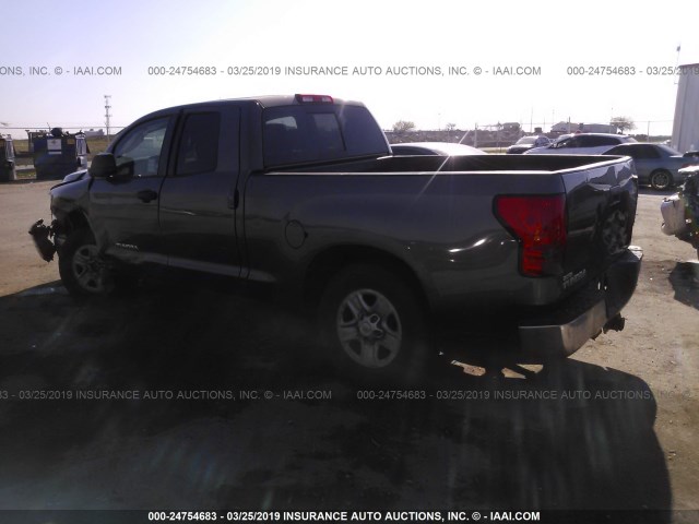 5TFRM5F18BX020693 - 2011 TOYOTA TUNDRA DOUBLE CAB SR5 GRAY photo 3