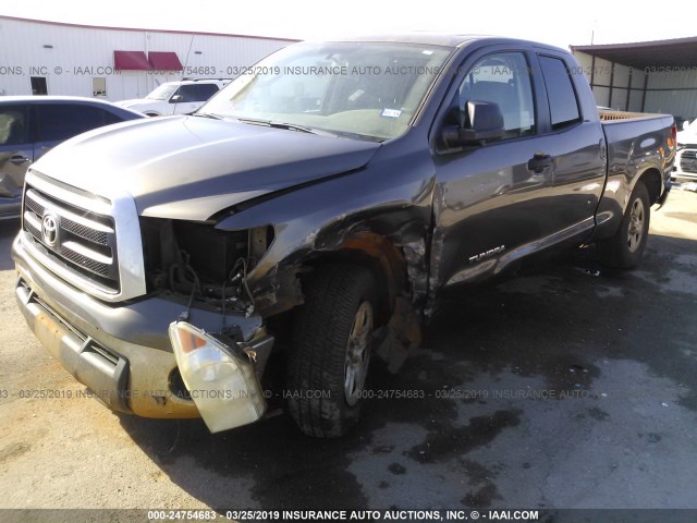 5TFRM5F18BX020693 - 2011 TOYOTA TUNDRA DOUBLE CAB SR5 GRAY photo 6