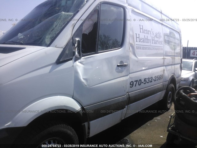 WD3PE7CDXHP572312 - 2017 MERCEDES-BENZ SPRINTER 2500 WHITE photo 6