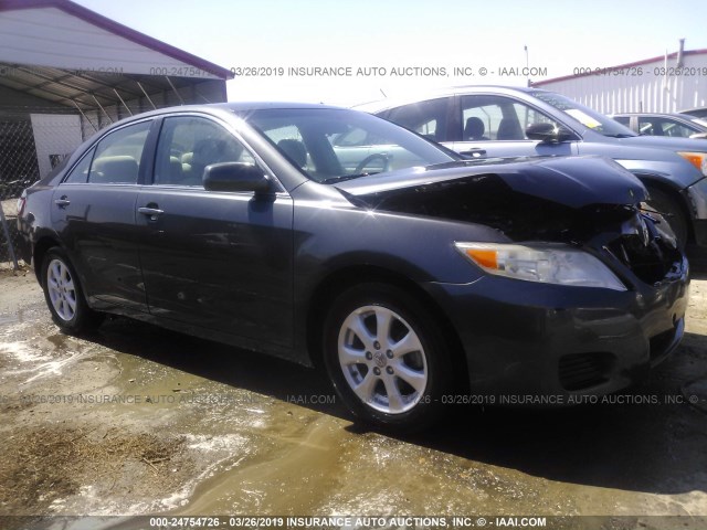 4T1BF3EK3BU672029 - 2011 TOYOTA CAMRY SE/LE/XLE GRAY photo 1