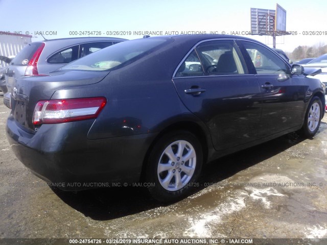 4T1BF3EK3BU672029 - 2011 TOYOTA CAMRY SE/LE/XLE GRAY photo 4