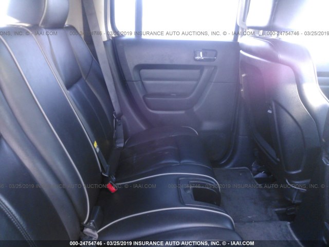 5GTDN136X68115166 - 2006 HUMMER H3 GRAY photo 8