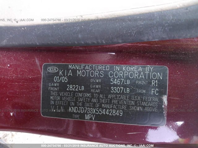 KNDJD733X55442849 - 2005 KIA SORENTO EX/LX RED photo 9