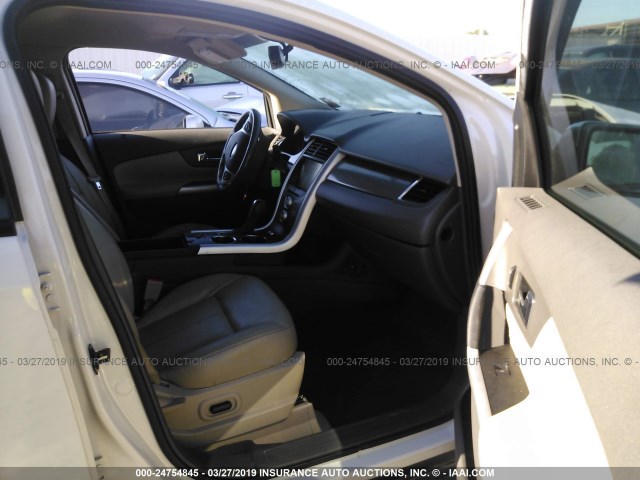 2FMDK3JC9DBC29962 - 2013 FORD EDGE SEL WHITE photo 5