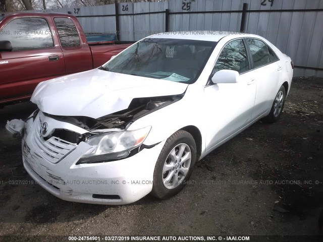 4T1BK46KX9U586825 - 2009 TOYOTA CAMRY SE/LE/XLE WHITE photo 2
