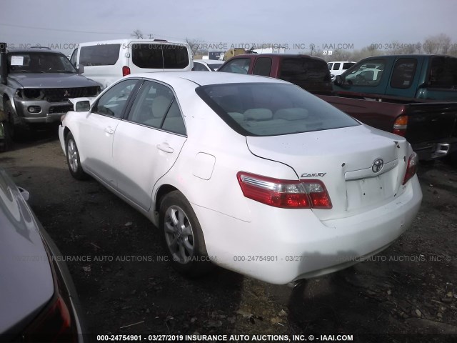 4T1BK46KX9U586825 - 2009 TOYOTA CAMRY SE/LE/XLE WHITE photo 3