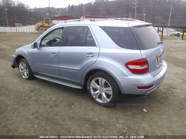 4JGBB8GB3BA700774 - 2011 MERCEDES-BENZ ML 350 4MATIC Light Blue photo 3