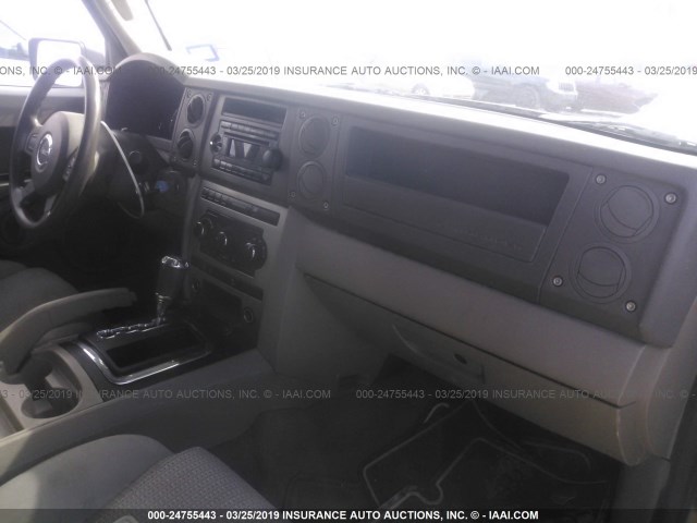 1J8HH48P17C691545 - 2007 JEEP COMMANDER BLACK photo 5