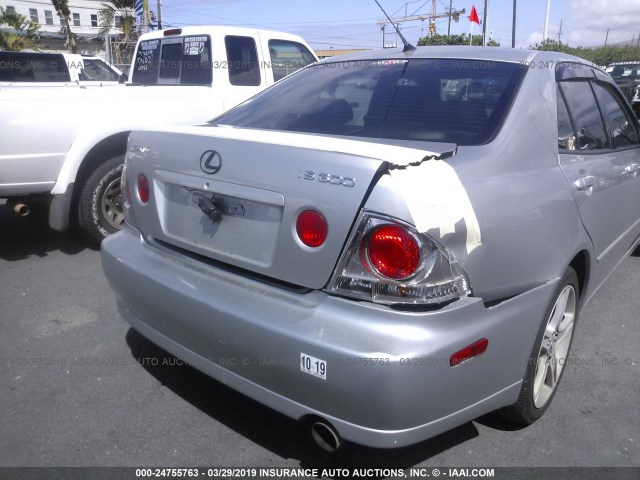 JTHBD182110027779 - 2001 LEXUS IS 300 SILVER photo 6