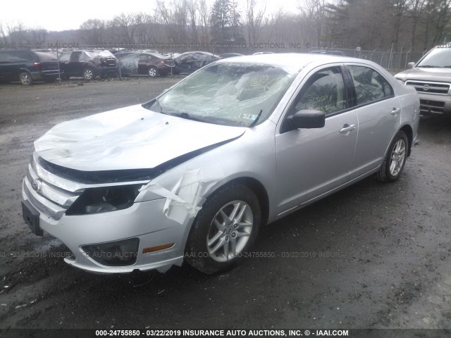 3FAHP0GA7BR138155 - 2011 FORD FUSION S SILVER photo 2