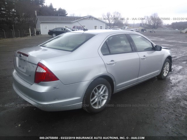 3FAHP0GA7BR138155 - 2011 FORD FUSION S SILVER photo 4