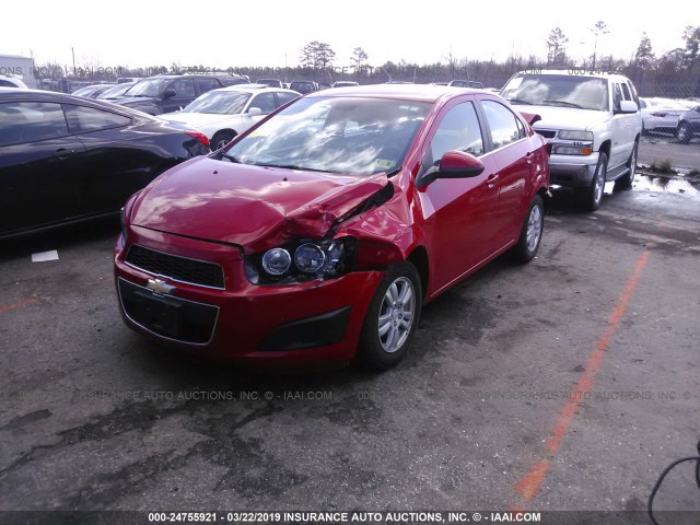 1G1JC5SG0D4158462 - 2013 CHEVROLET SONIC RED photo 2