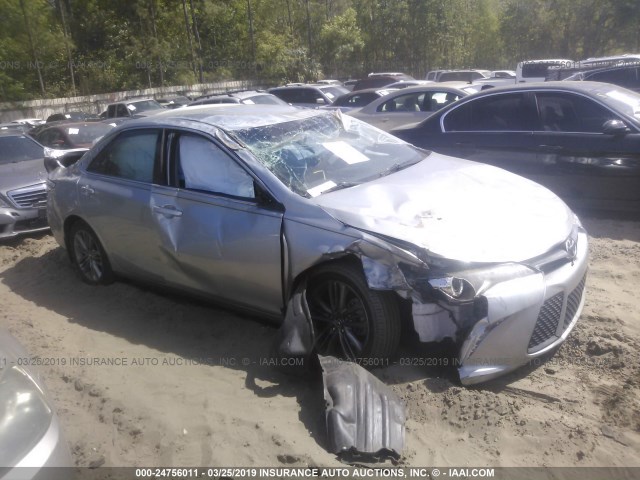 4T1BF1FK3GU225002 - 2016 TOYOTA CAMRY LE/XLE/SE/XSE 银色 照片 1