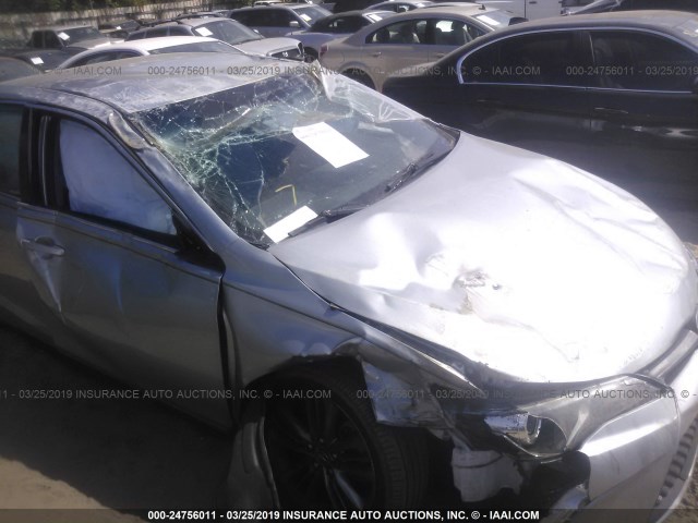 4T1BF1FK3GU225002 - 2016 TOYOTA CAMRY LE/XLE/SE/XSE 银色 照片 6