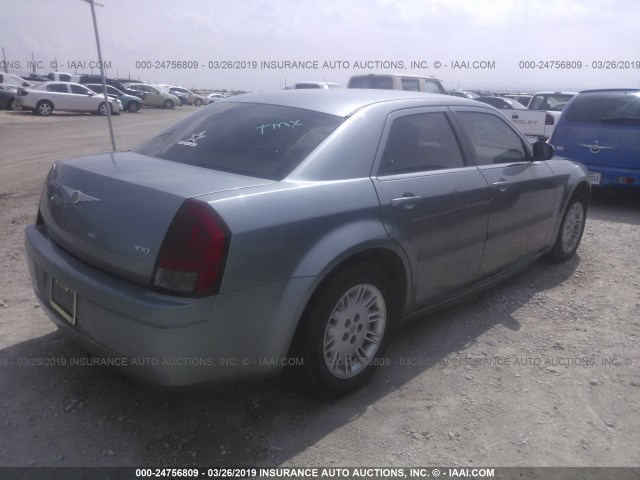 2C3KA43R56H506794 - 2006 CHRYSLER 300 GRAY photo 4