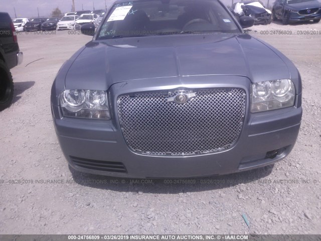 2C3KA43R56H506794 - 2006 CHRYSLER 300 GRAY photo 6