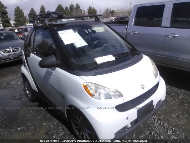 WMEEJ31X28K153075 - 2008 SMART FORTWO PURE/PASSION WHITE photo 1