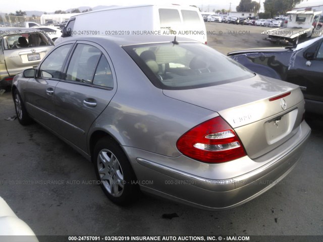 WDBUF65J05A727319 - 2005 MERCEDES-BENZ E 320 BEIGE photo 3