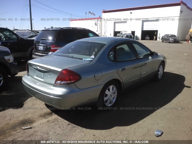 1FAFP56215A301380 - 2005 FORD TAURUS SEL GRAY photo 4