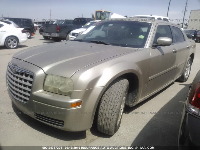 2C3LA43R86H253491 - 2006 CHRYSLER 300 TAN photo 2