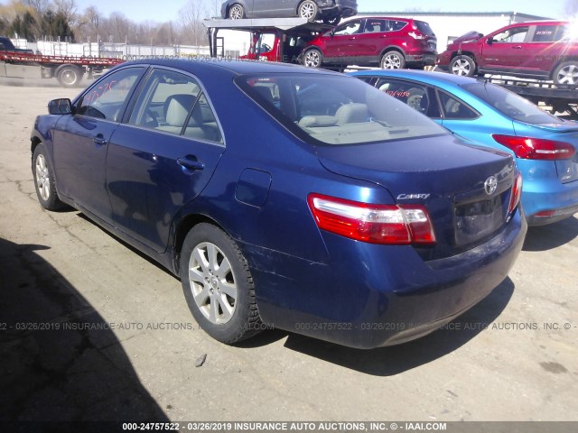 JTNBE46K373120681 - 2007 TOYOTA CAMRY NEW GENERAT CE/LE/XLE/SE BLUE photo 3