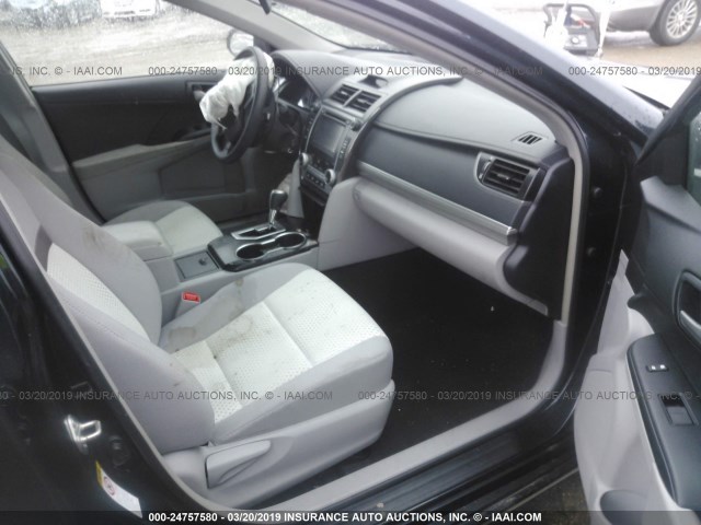 4T4BF1FK8ER438403 - 2014 TOYOTA CAMRY L/SE/LE/XLE Dark Blue photo 5