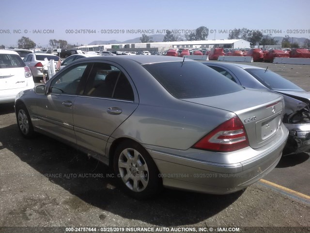 WDBRF61J25A717905 - 2005 MERCEDES-BENZ C 240 GRAY photo 3