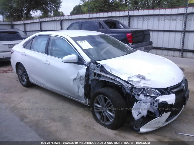 4T1BF1FK8GU217784 - 2016 TOYOTA CAMRY LE/XLE/SE/XSE WHITE photo 1