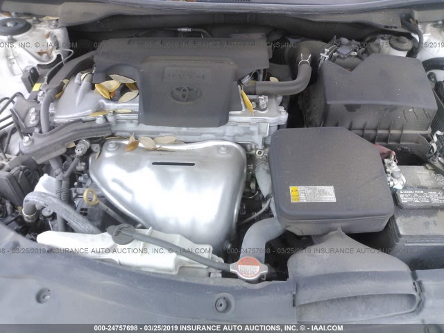 4T1BF1FK8GU217784 - 2016 TOYOTA CAMRY LE/XLE/SE/XSE WHITE photo 10