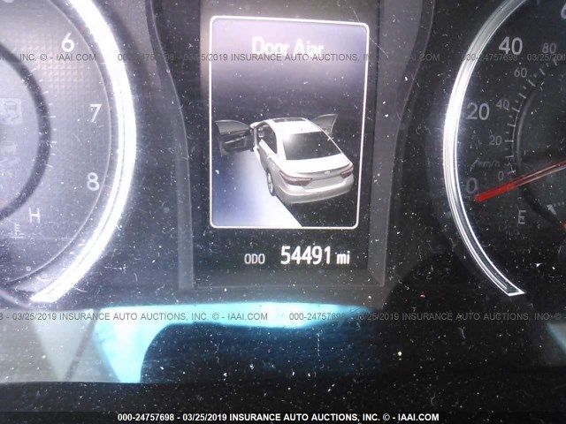 4T1BF1FK8GU217784 - 2016 TOYOTA CAMRY LE/XLE/SE/XSE WHITE photo 7