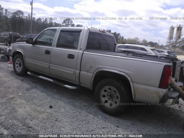 2GCEC13T451312858 - 2005 CHEVROLET SILVERADO C1500 SILVER photo 3