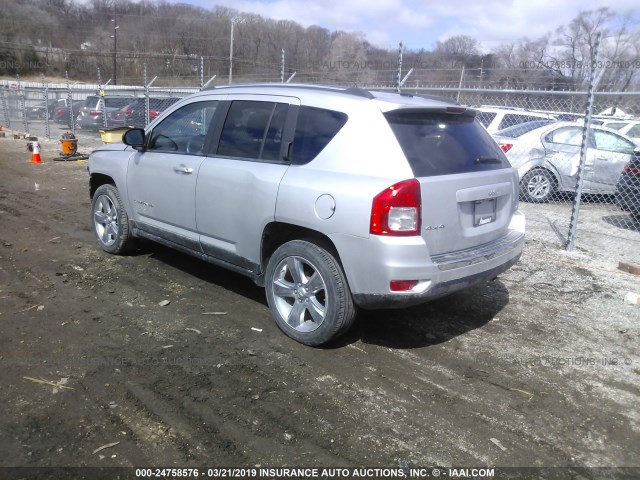 1J4NF5FBXBD282115 - 2011 JEEP COMPASS LIMITED SILVER photo 3