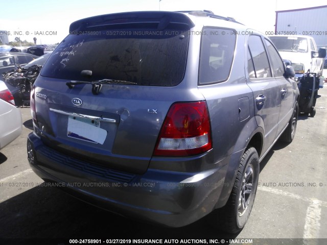 KNDJD733355421230 - 2005 KIA SORENTO EX/LX GRAY photo 4