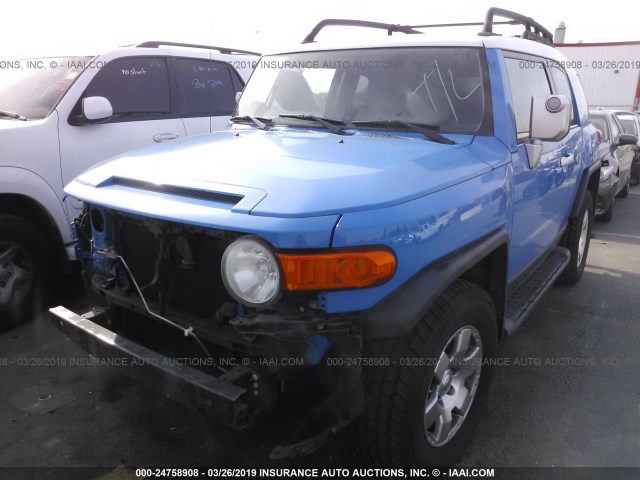 JTEBU11F070028604 - 2007 TOYOTA FJ CRUISER BLUE photo 2